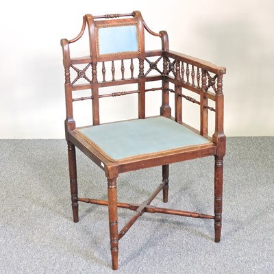 Lot 283 - An Edwardian corner chair