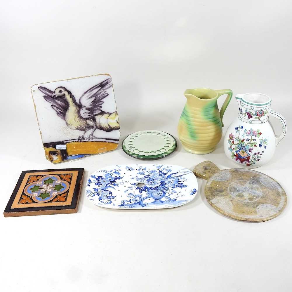 Lot 313 - An Italian maiolica tile and china