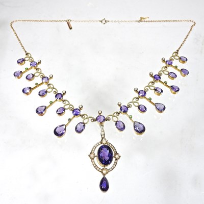 Lot 108 - An early 20th century necklace