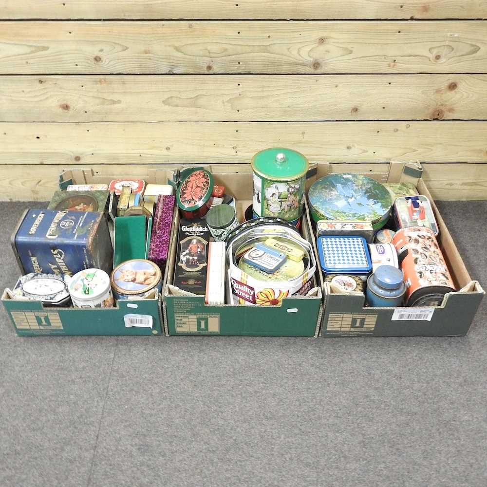 Lot 195 - A collection of vintage tins