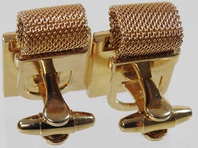 Lot 251 - A stick pin and two pairs of cufflinks