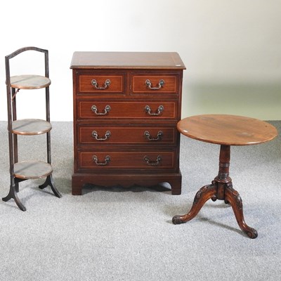 Lot 350 - A reproduction chest, cakestand and table