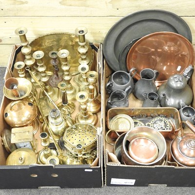 Lot 294 - A collection of copper and brass