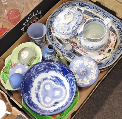 Lot 216 - A collection of china