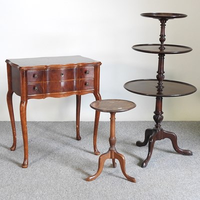Lot 419 - A dumb waiter and two tables