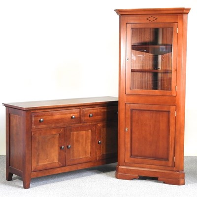 Lot 674 - A modern sideboard and corner cabinet