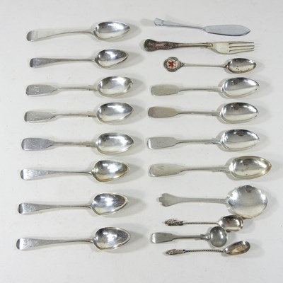 Lot 118 - A collection of silver cutlery