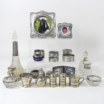 Lot 378 - A collection of silver and plate