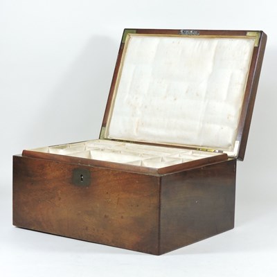 Lot 299 - A 19th century mahogany jewellery box