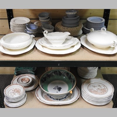 Lot 375 - A collection of Wedgwood and dinner wares