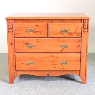 Lot 79 - A modern pine chest