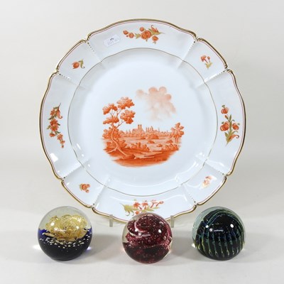 Lot 187 - A M'dina paperweight, together with a Selkirk paperweight