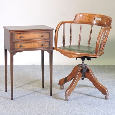 Lot 273 - An early 20th century desk chair