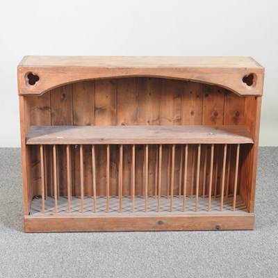 Lot 280 - A pine plate rack