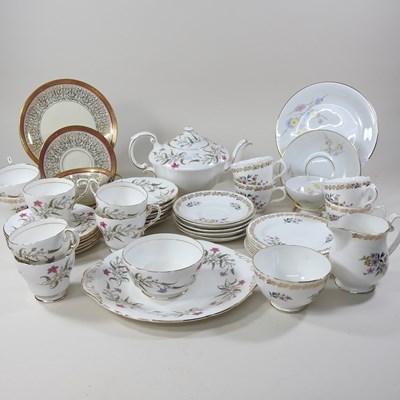 Lot 446 - A Paragon teaset and other china