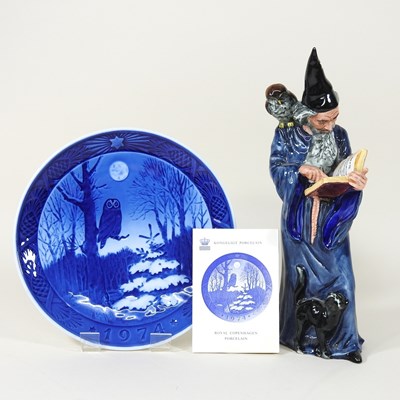 Lot 727 - A Royal Copenhagen dish and Doulton wizard