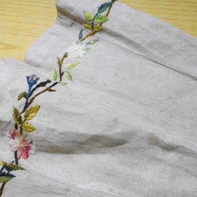 Lot 94 - An embroidered wall hanging