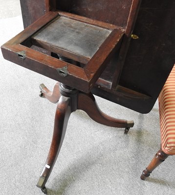 Lot 484 - A Regency mahogany dining table