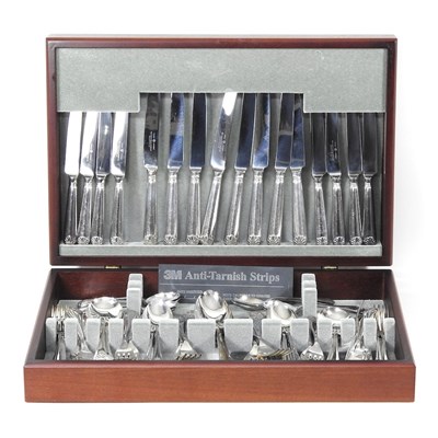 Lot 546 - A canteen of silver plated cutlery