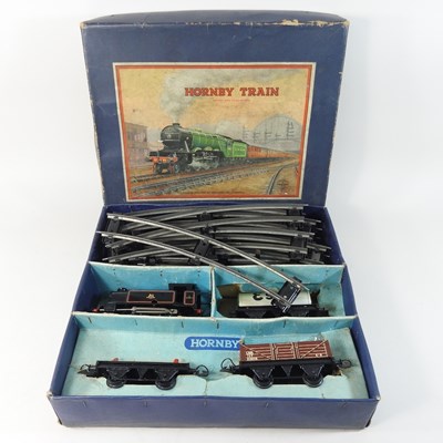 Lot 193 - A mid 20th century Hornby o gauge toy train set, boxed