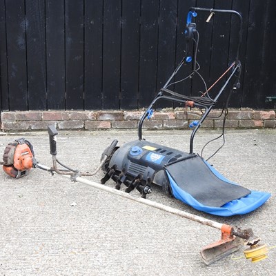 Lot 521 - A MacAllister garden scarifier