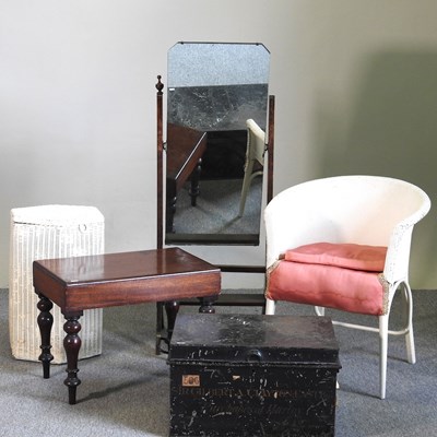 Lot 489 - A collection of furniture