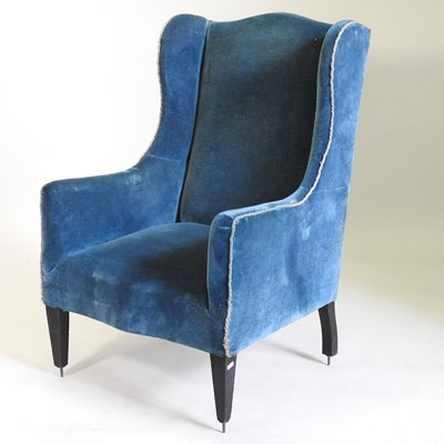 Lot 684 - An Edwardian armchair