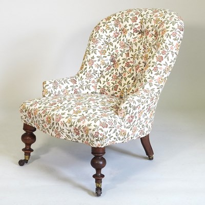 Lot 872 - A Victorian armchair