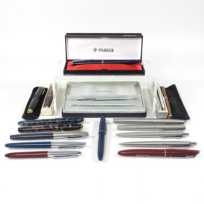 Lot 834 - A collection of pens