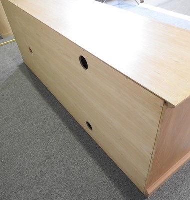 Lot 558 - A modern light oak sideboard