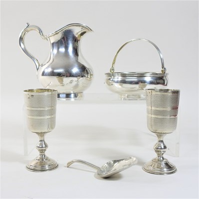 Lot 137 - An early 20th century Russian silver cream jug
