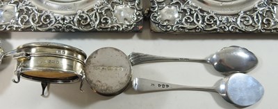 Lot 164 - A collection of silver