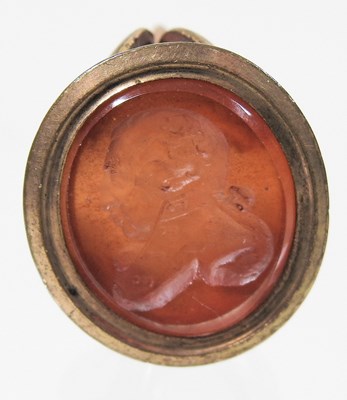 Lot 140 - A 19th century carved carnelian intaglio seal