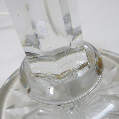 Lot 190 - A 19th century cut glass table lamp
