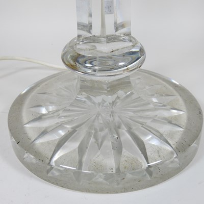 Lot 190 - A 19th century cut glass table lamp