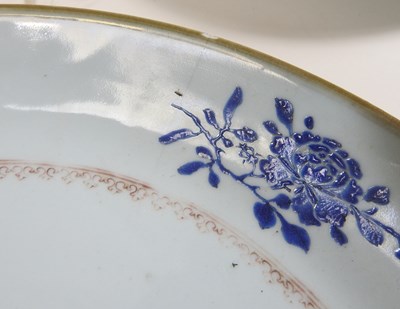 Lot 106 - Five Chinese 18th century porcelain plates
