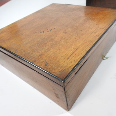 Lot 174 - A collection box and an artist's box
