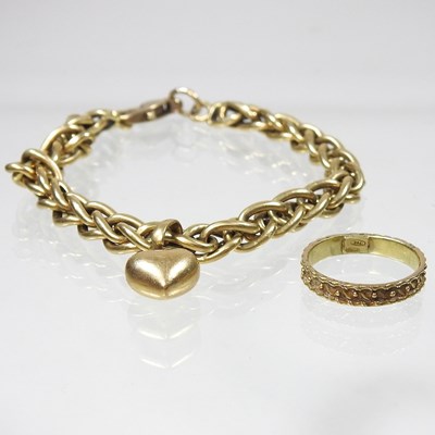 Lot 146 - A 9 carat gold bracelet and ring