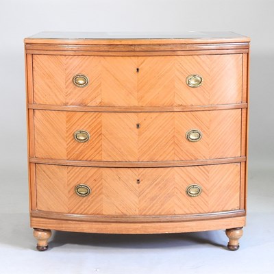 Lot 136 - An early 20th century satinwood chest