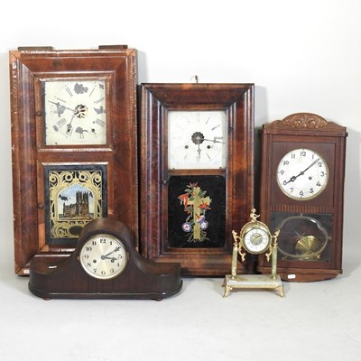 Lot 648 - A collection of clocks