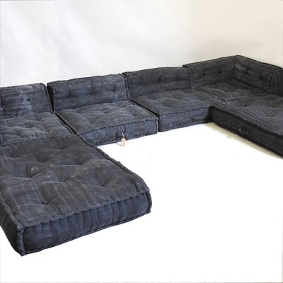 Lot 429 - A contemporary modular sofa