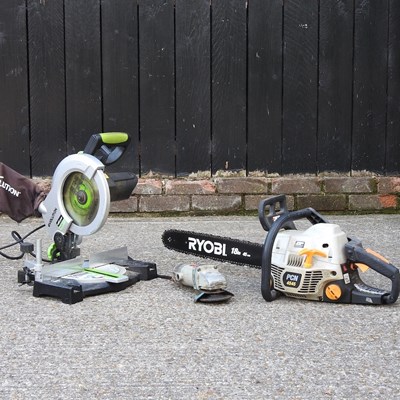 Lot 760 - A chainsaw, bench saw and sander