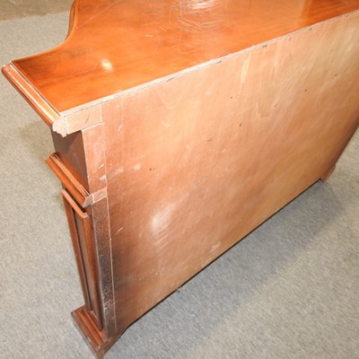 Lot 607 - An Italian reproduction serpentine credenza