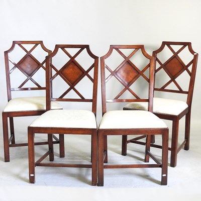 Lot 526 - A set of four dining chairs