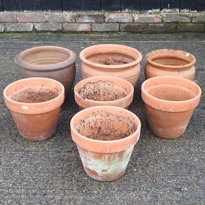 Lot 731 - A collection of terracotta pots