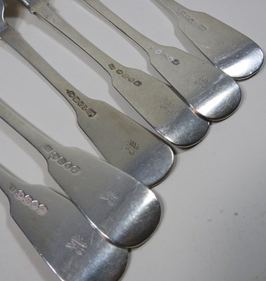Lot 91 - A collection of George IV silver forks