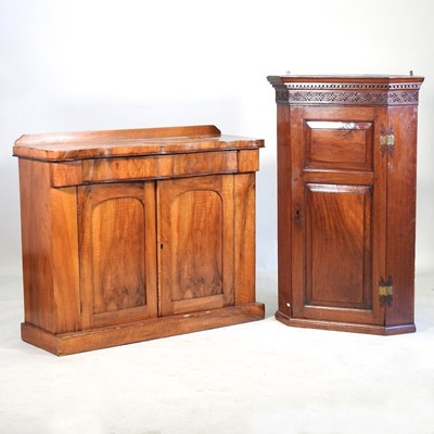 Lot 685 - A Victorian chiffonier and cabinet