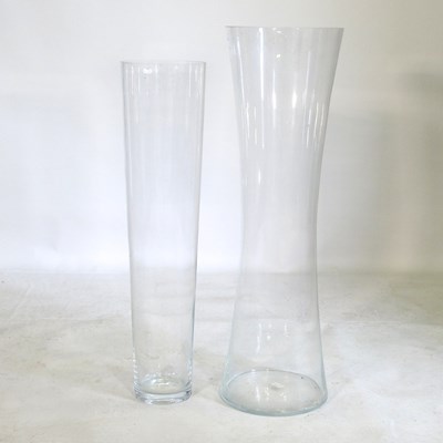 Lot 664 - Two glass vases