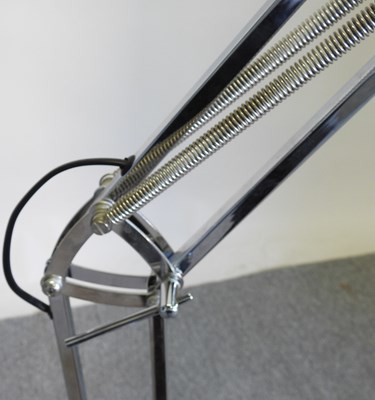 Lot 268 - A large chrome floor lamp