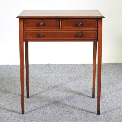 Lot 454 - An Edwardian side table